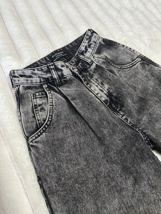 Жіночі джинси сірого кольору, розмір S, ціна-529 грн