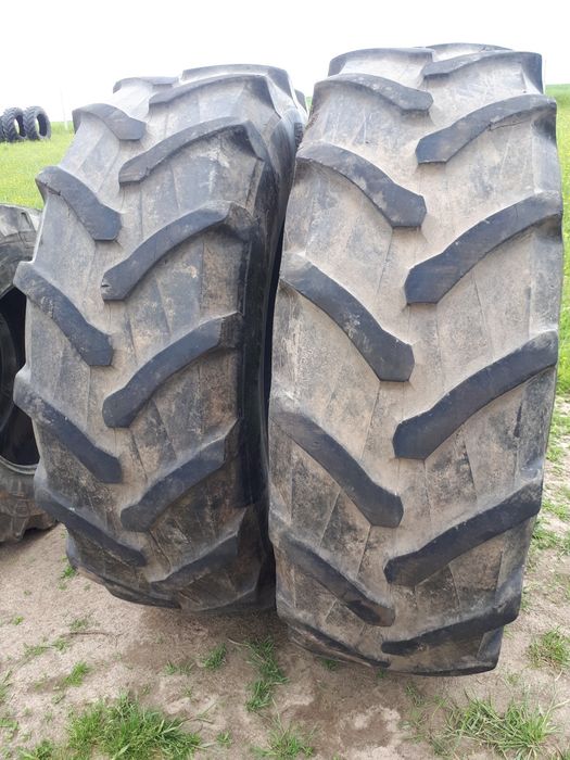 Opony wzmocnione TRELLEBORG 520/85 R - 38 (20.8 38) RADIALNE Para