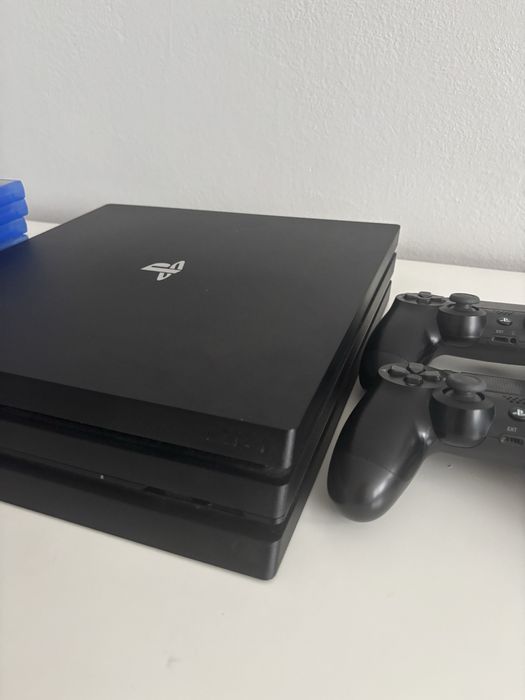 PlayStation 4 Pro + 2 pady + gry GRATIS | Idealny stan