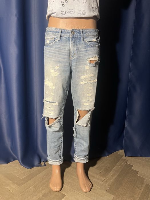 Женские джинсы с дырками