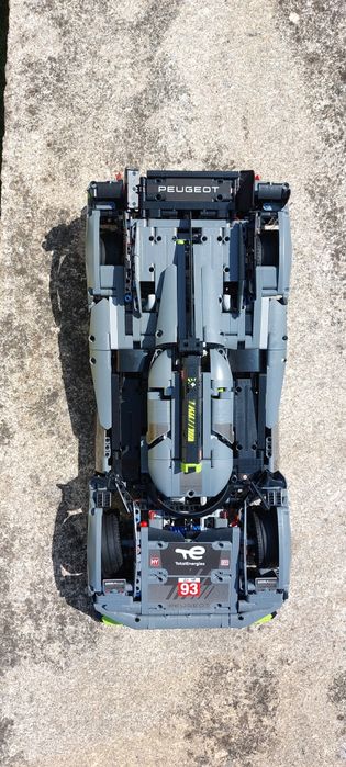 LEGO Technic PEUGEOT 9X8 24H Le Mans Hybrid Hypercar MONTADO