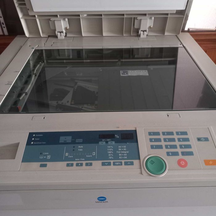 FOTOcopiadora Minolta