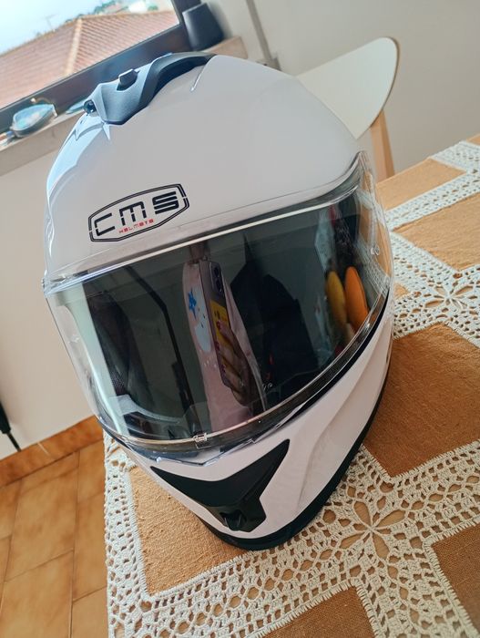 Vendo capacetes novos