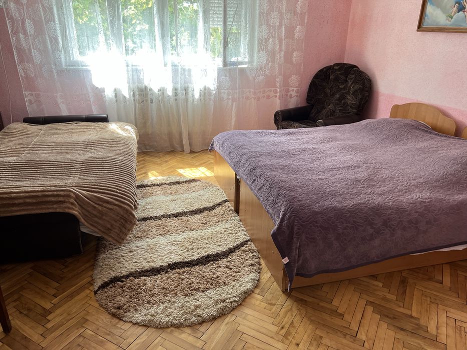 Здається будинок ,кімнати