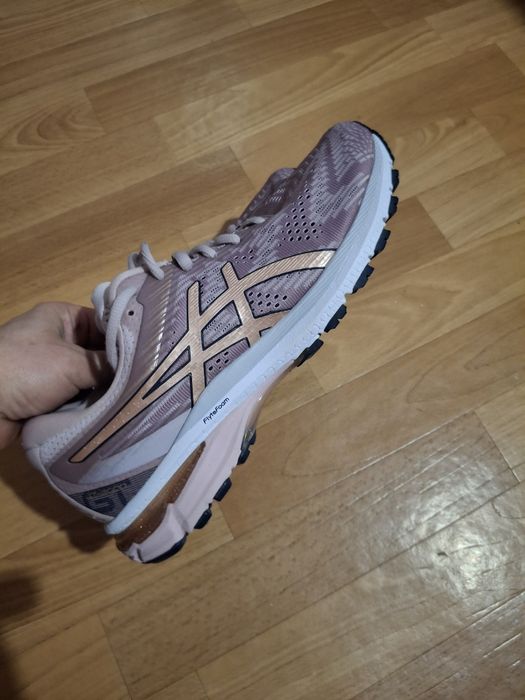 Кросівки кроссовки Asics