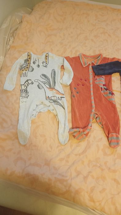 Pajace chłopięce 4 szt r.68