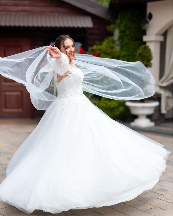 Весільна сукня | Розмір 44–48 | Пишна