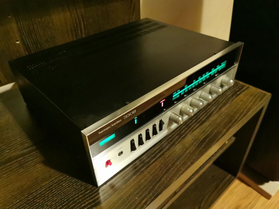 Amplituner Harman Kardon 330b