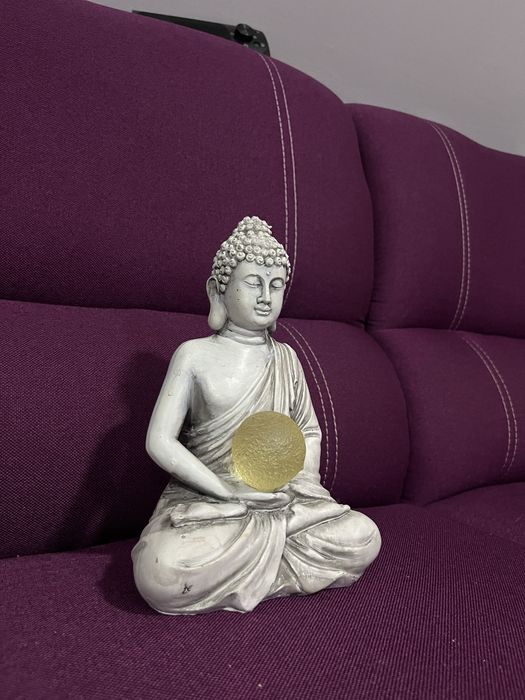 Budda solarny LED – świecąca kula, ładuje się sam