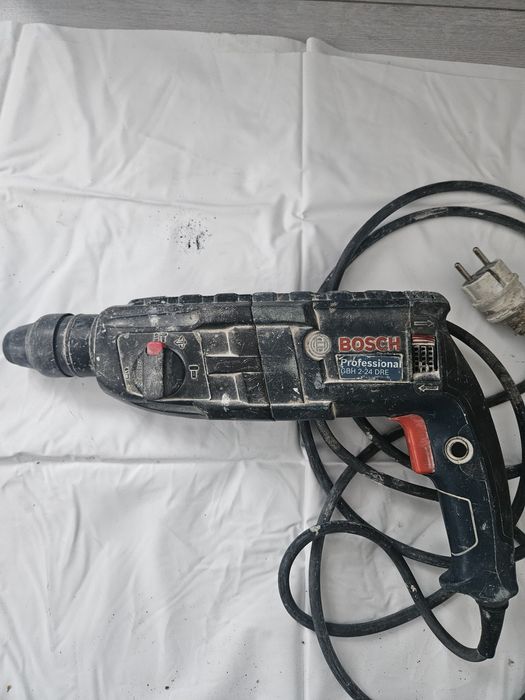 Bosch GBH 2-24 DRE на запчастини або під ремонт