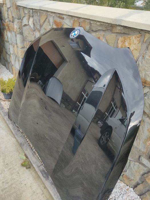 Капот BMW X1 U11 з дефектом