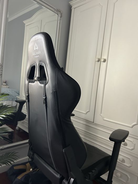 Cadeira Gaming ALPHA GAMER Cygnus RGB (Max 130 kg - Classe 4 - Preto]