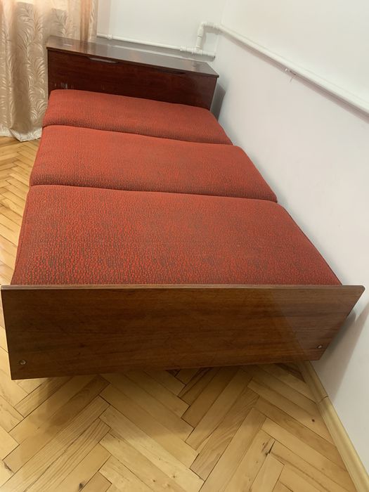 Продається Тафта у спальню