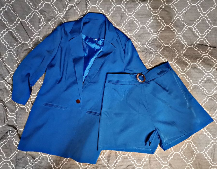 Niebieski komplet garniturowy niebieski kobaltowy marynarka spodenki M