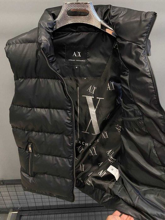 Чоловіча утеплена жилетка Armani Exchange / Армані Ексчендж, чорна, з високим коміром, M–3XL