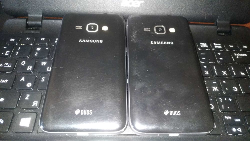 Два смартфона Samsung Galaxy J1 2016 SM-J120H под ремонт