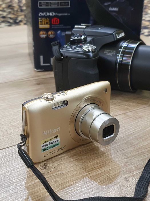 Вінтажний цифровий фотоапарат / Мильниця нульових Y2K ( Nikon ,Kodak, Lumix)