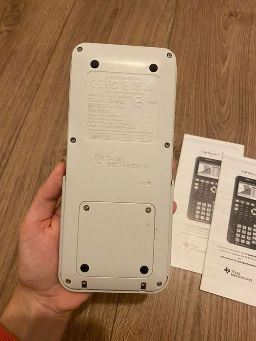 Calculadora Texas TI-84 PLUS CE-T