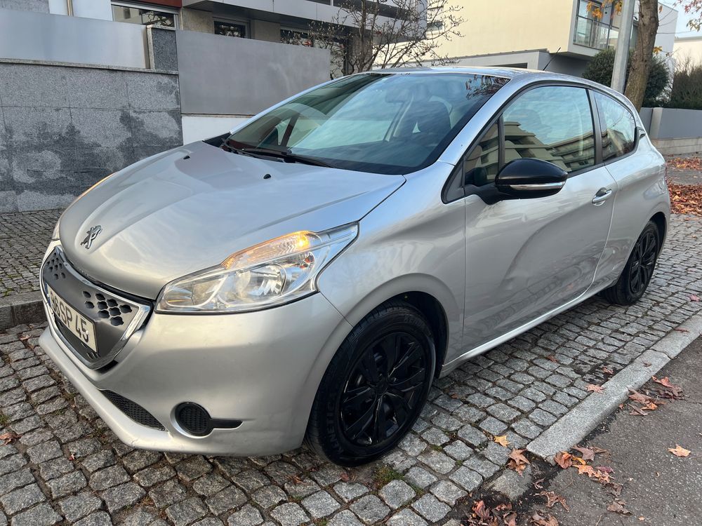 Peugeot 208 e-HDi 68 EGS5 Stop&Start Active