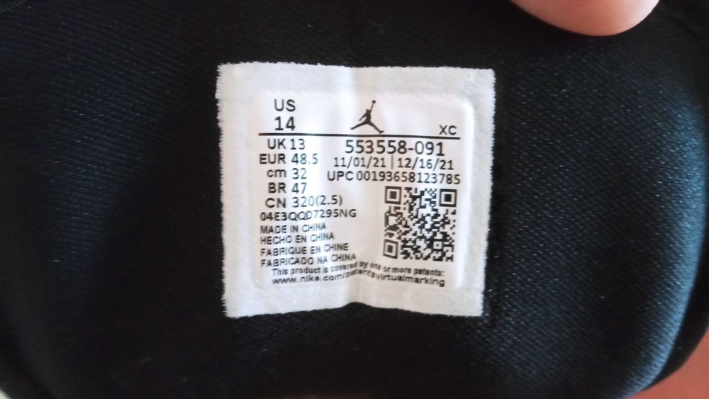 48,5 Buty Nike Air Jordan 1 Low Triple Black