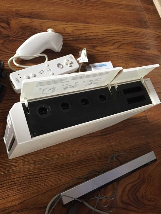 Nintendo Wii  - с играми - комплект включил и играй