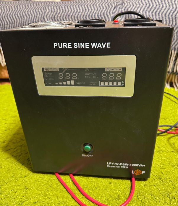 12В інвертор Logic Power 700 W  та  AGM батарея Ritar 105 Аг на 12 В