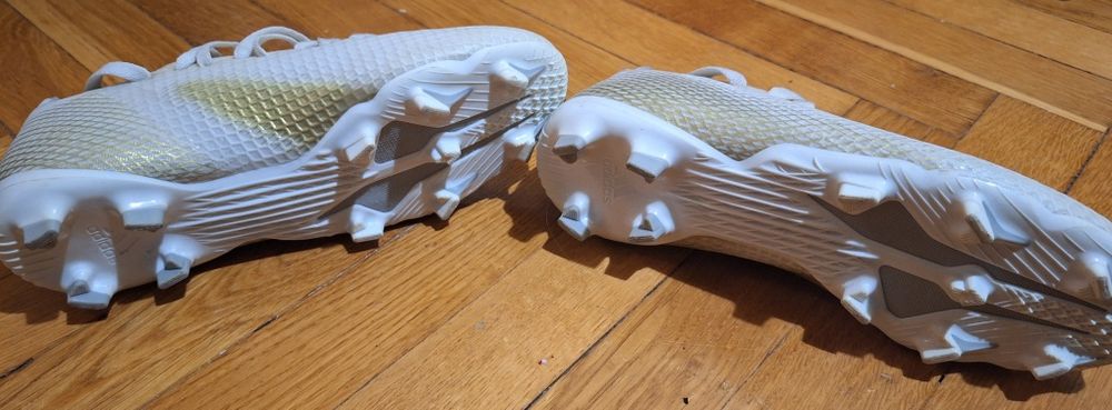 Buty piłkarskie NIKE lanki 37.5 cm