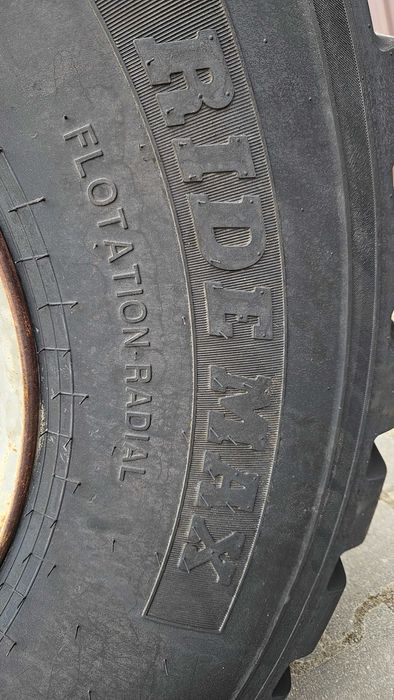 560 /60 R 22,5 BKT FL693