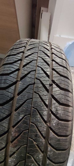 Opony wielosezonowe 195/65 R15 91H + felgi aluminiowe 15”