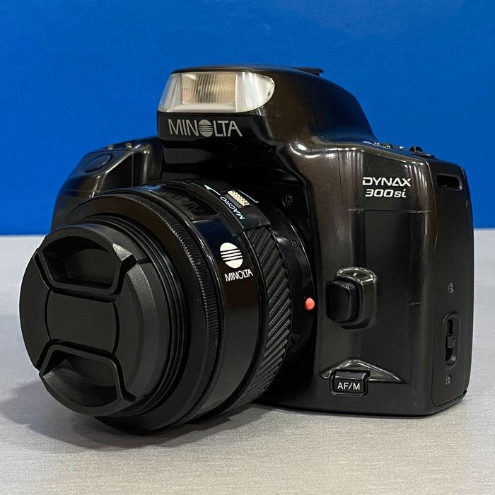 Minolta Dynax 300si + AF 35-70mm f/4