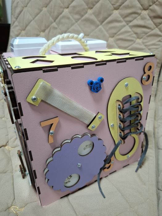 Розвиваючий Бізікуб