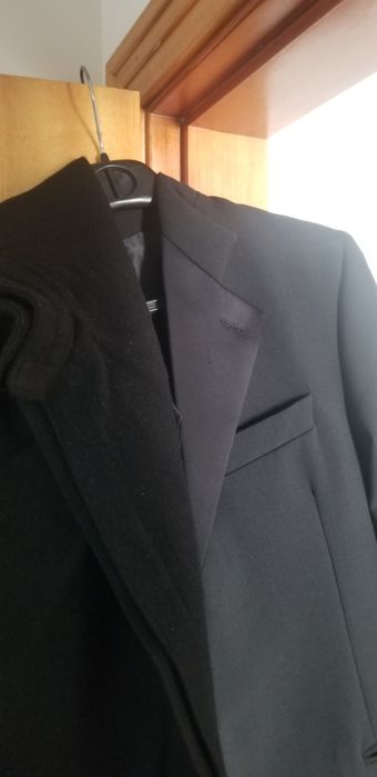 Vendo fato de universitário masculino completo.   Lusofona