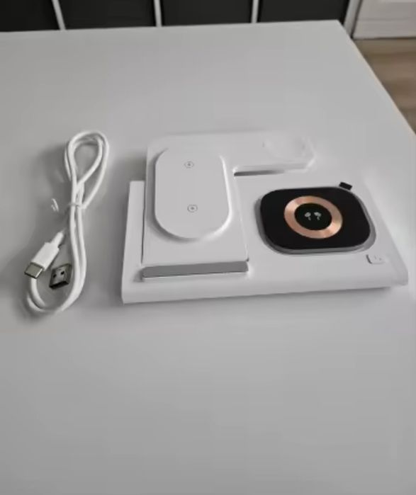 Carregador sem fio telemóvel relógio e fones