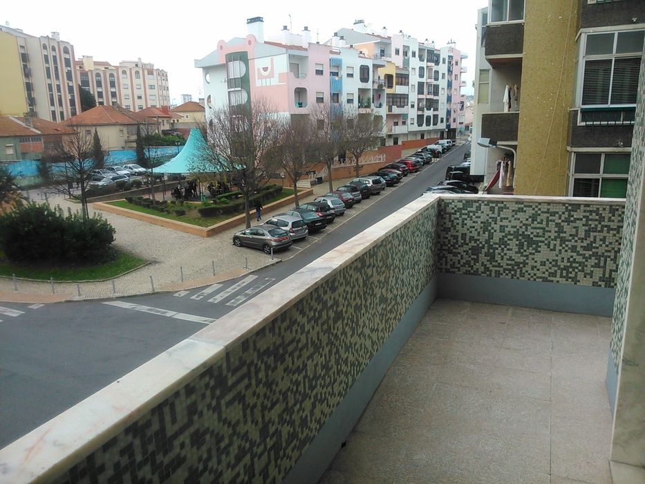 Quarto a 10 minutos de Lisboa