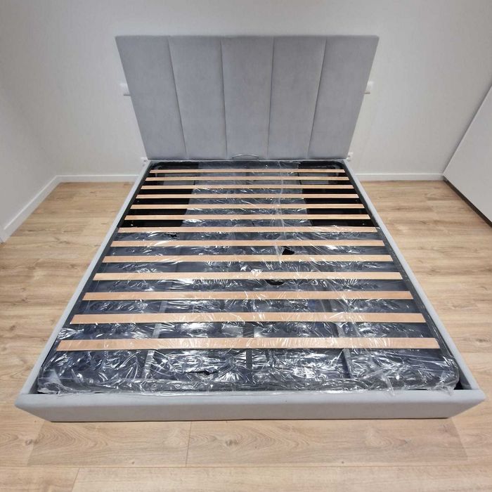 Camas De Casal Estofadas ALTA GAMA - MODELO RAYOS - Top de Gama 190x140m Estrado Incluído!!