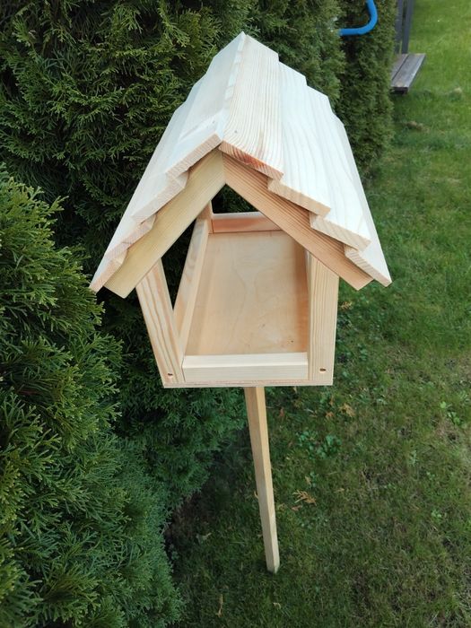 Karmniki dla ptaków