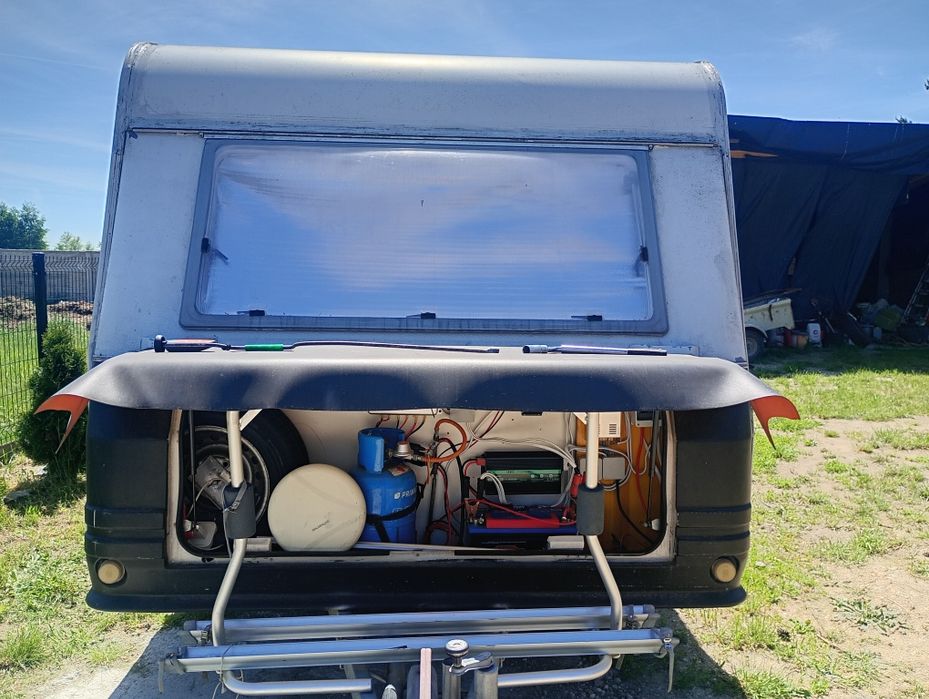 Przyczepa LMC Caravan.