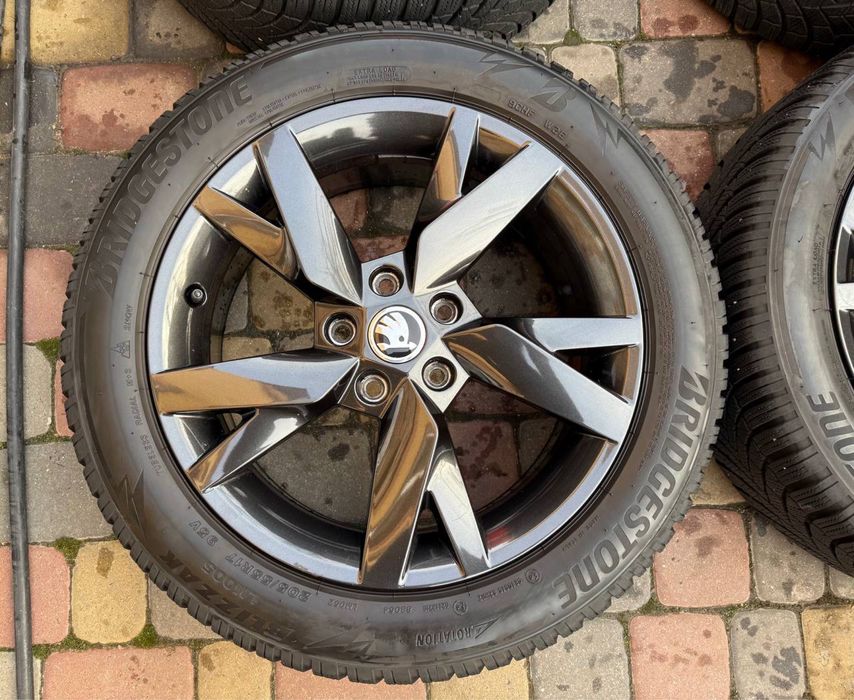 R17 5 112 диски Skoda Original 5Е3 601 025 стан нових