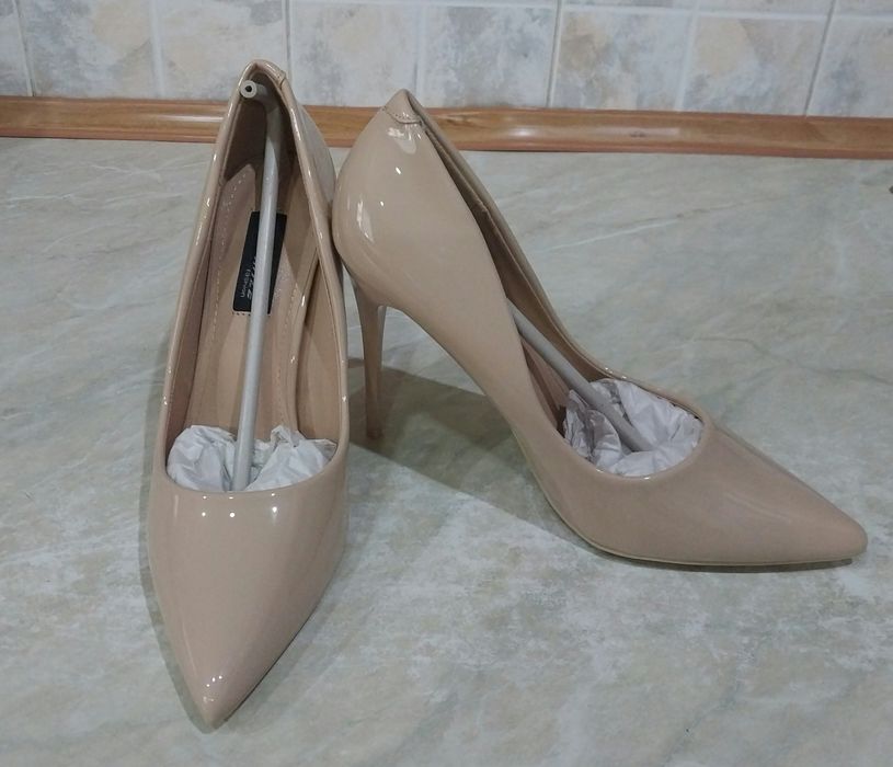 Жіночі туфлі, нові