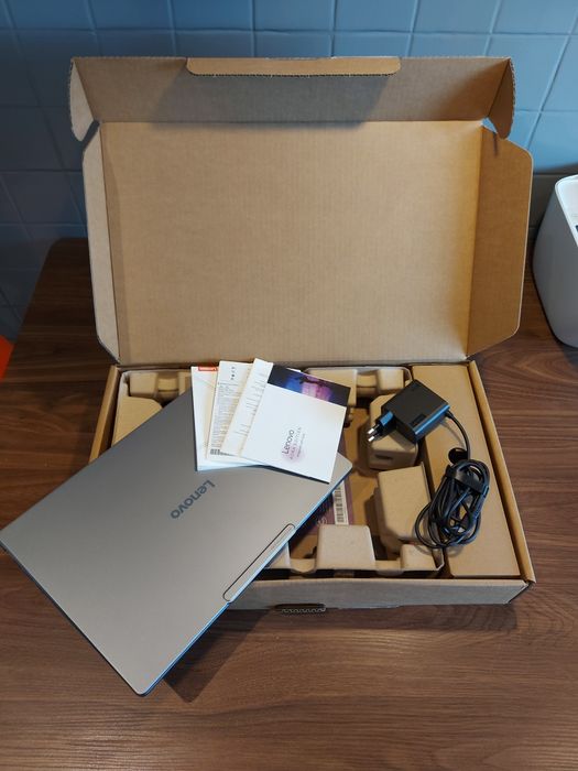 Lenovo Yoga Slim 7 14ILL10 OLED Nowy!!!