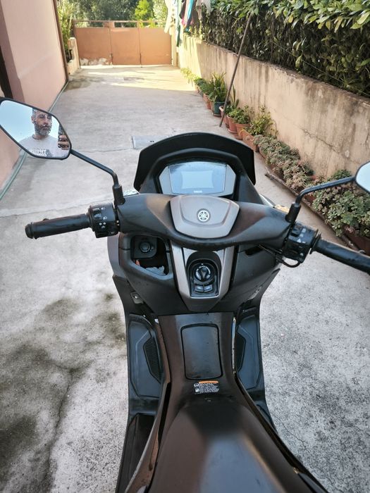 Yamaha n max 125