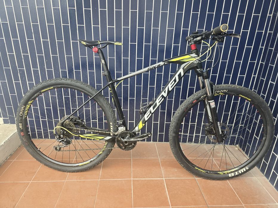 Btt 29 L carbono 10x2v com rock shox