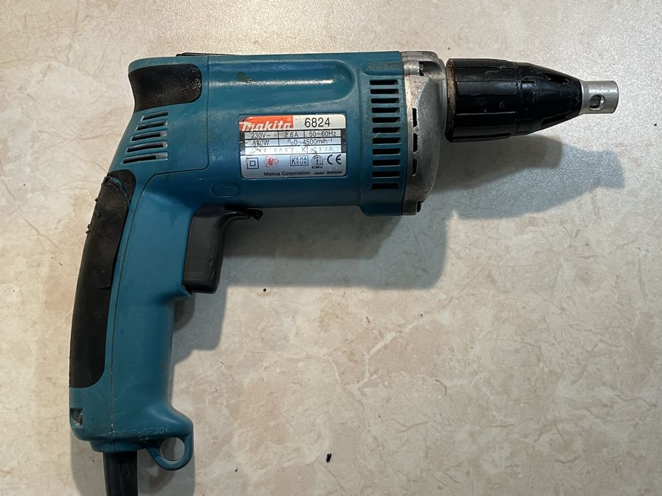 Wkrętarka Makita 6824