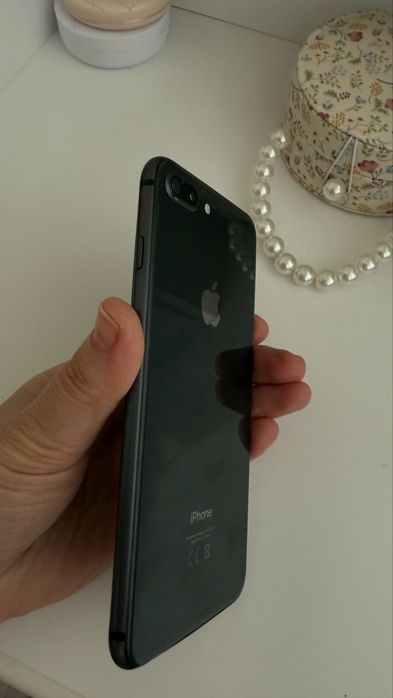 iPhone 8 Plus 64 ГБ
