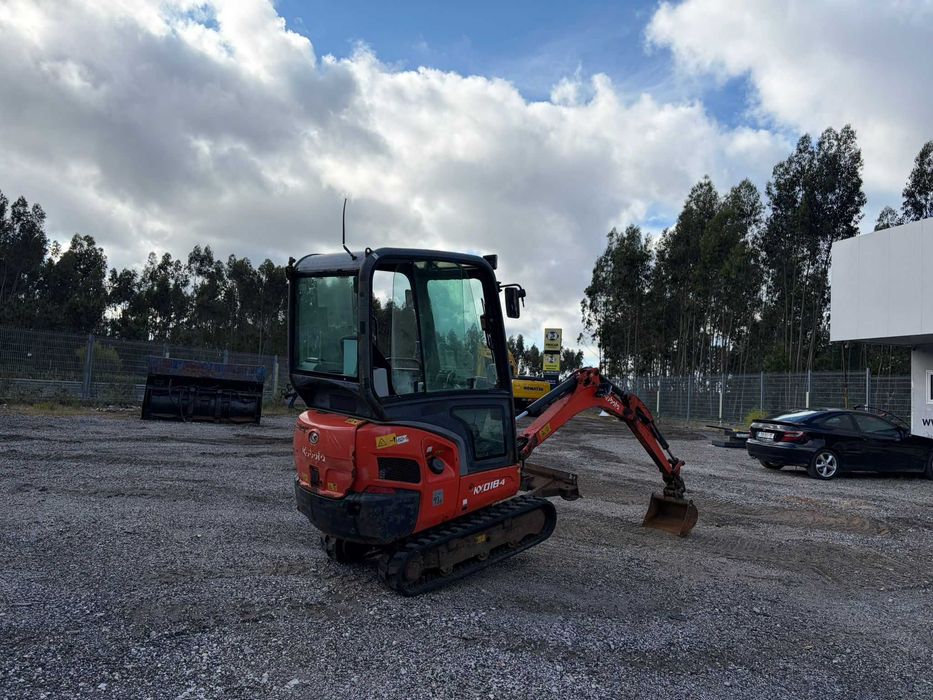 Mini Giratória Kubota KX 018-4