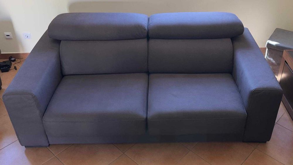 Sofá castanho 3 lugares