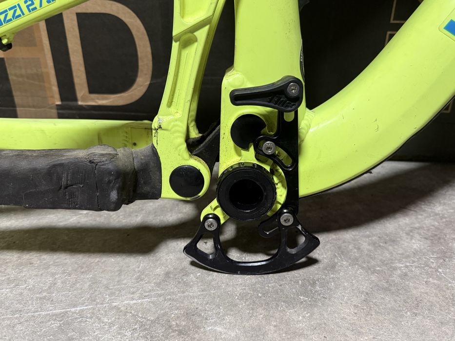 Kit quadro enduro/free ride Intense Uzzi tamanho M / Rock Shox Lyrik