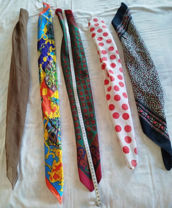 Vendo 5 lenços de várias cores