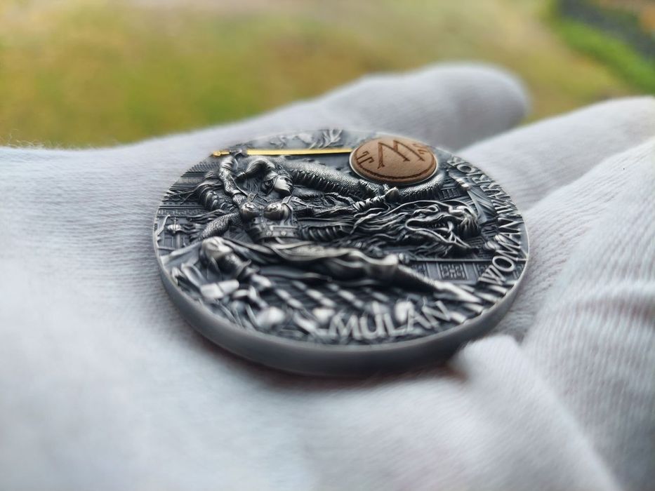 Срібна монета 2 унції Мулан і дракон