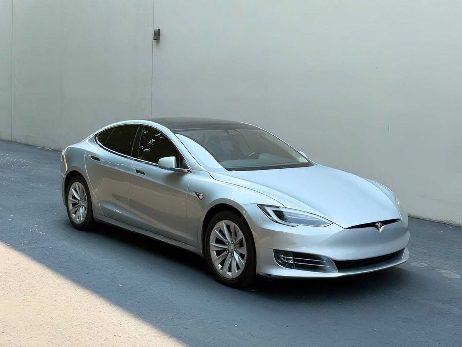 Tesla Model S 100D      2018
